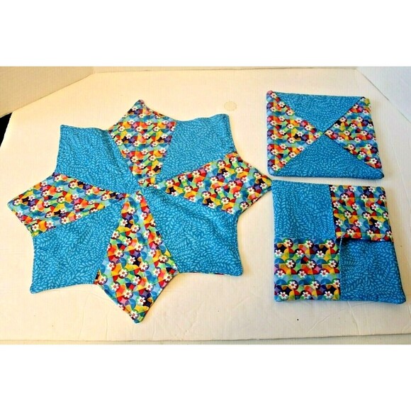 Vintage Quilted Hot Pad Set Handmade Star Trivet Pot Holders Reversible - Picture 3 of 4